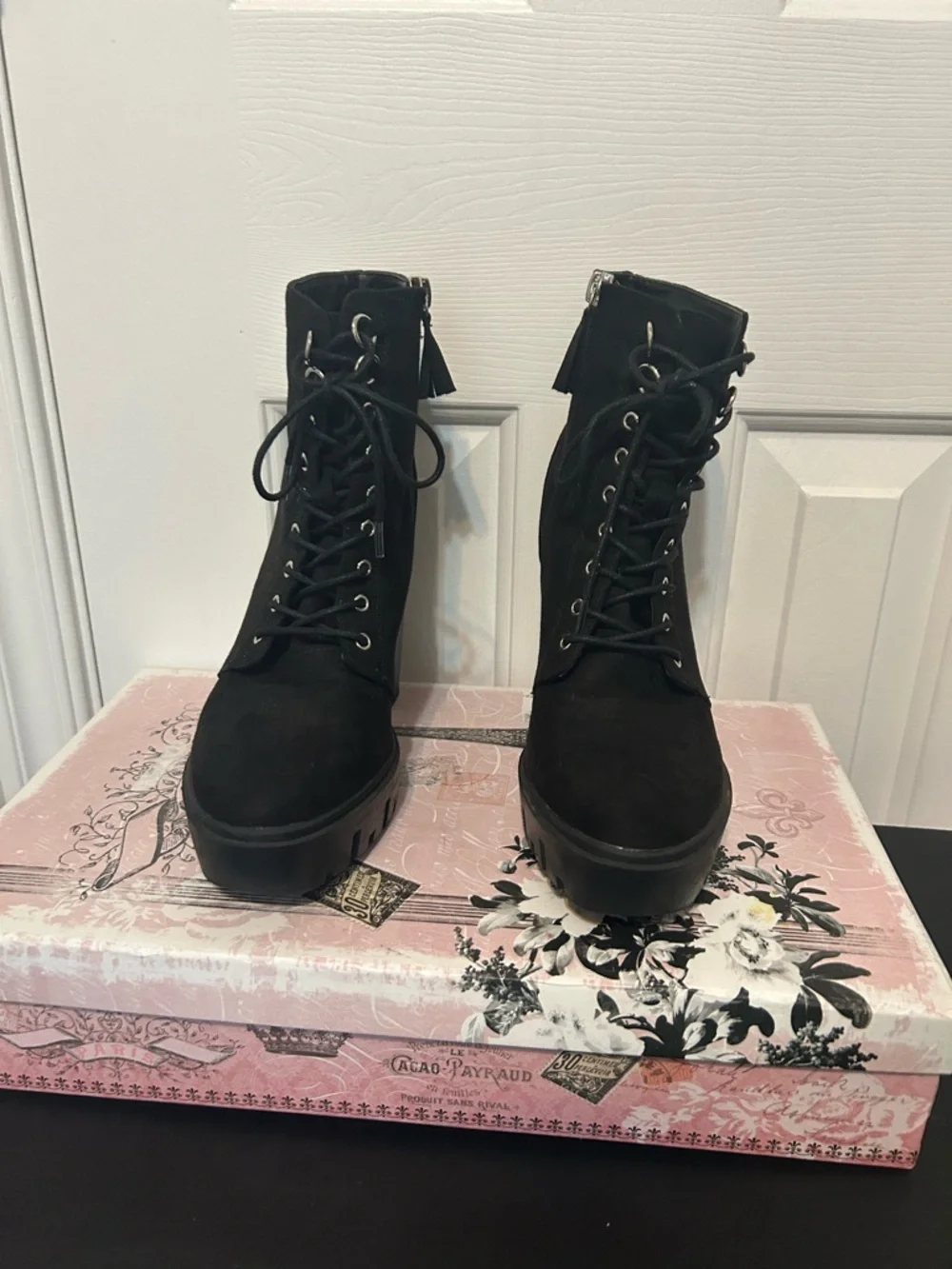 Forever 21 Black Lace-Up Platform Ankle Boots